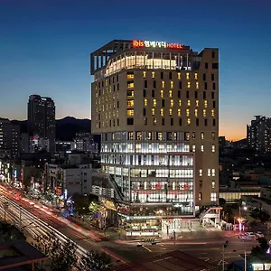 Ibis Ambassador Centre Отель