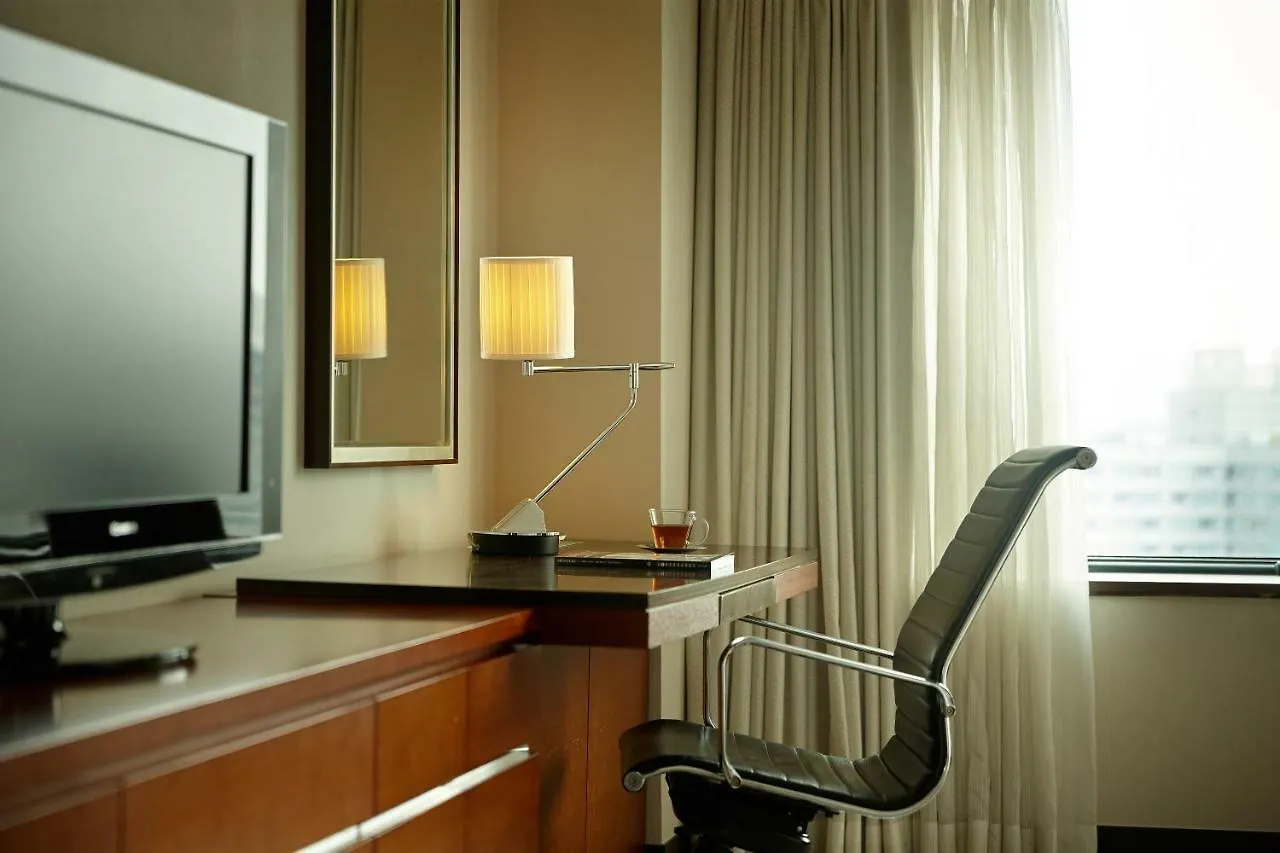 Lotte Hotel Busan 5*,